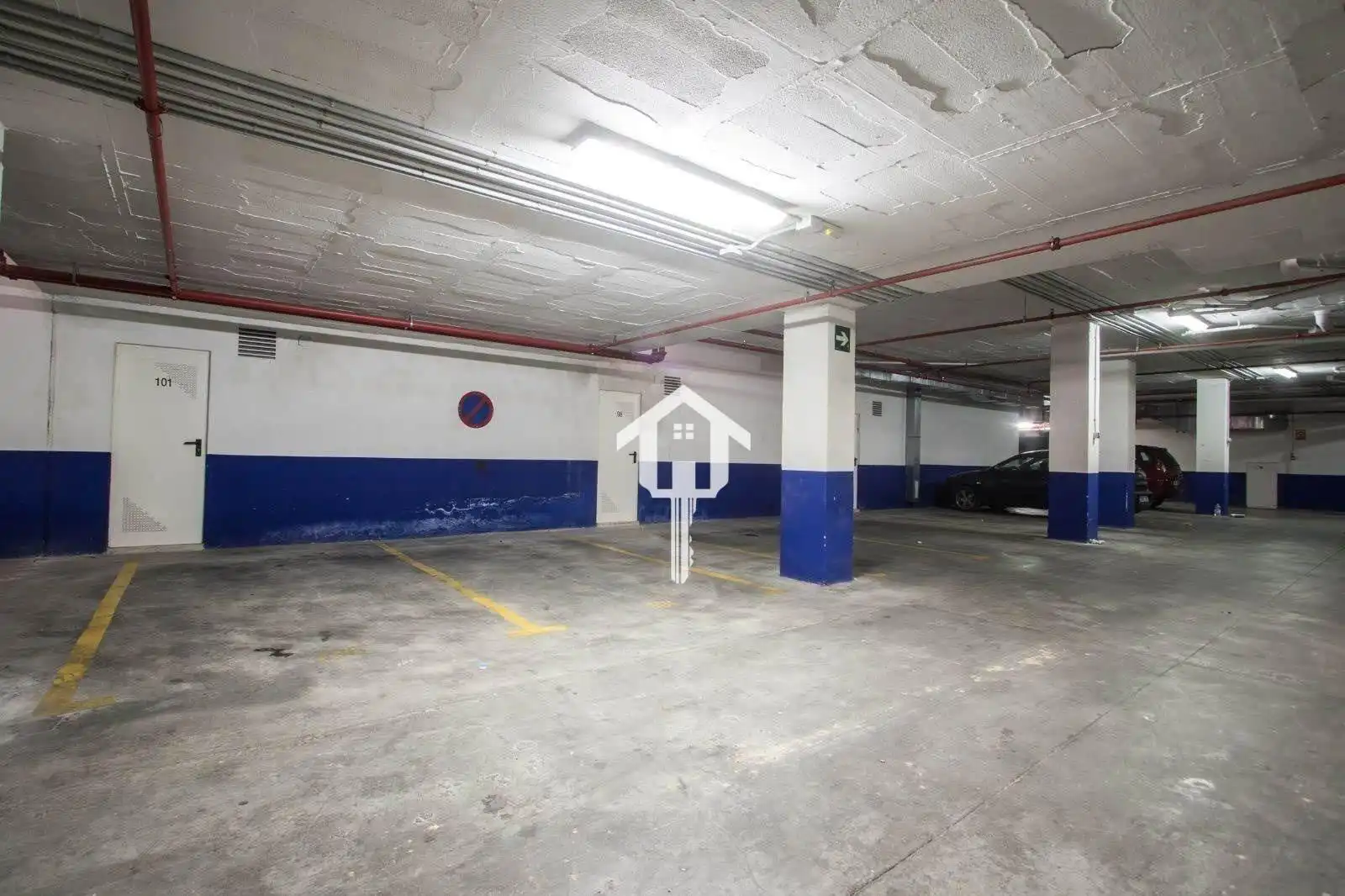 Parking de Piso en venta en Alicante / Alacant con Amueblado, Balcón y Jacuzzi
