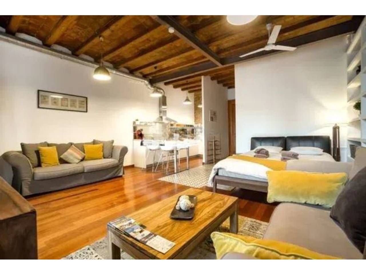 Sala d'estar de Loft de lloguer en  Barcelona Capital amb Aire condicionat, Parquet i Terrassa