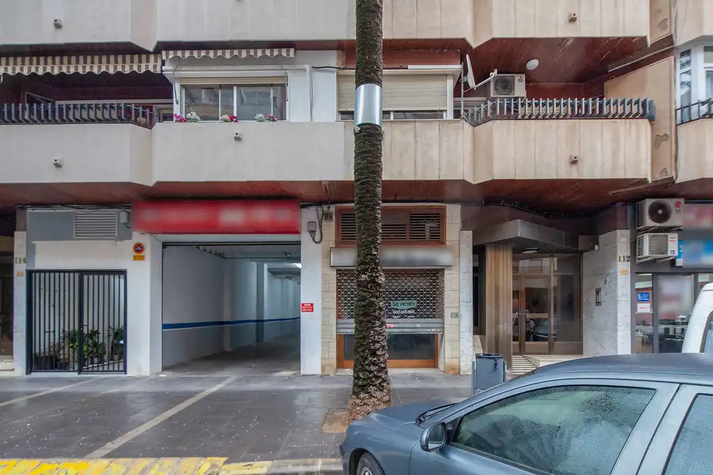 Business premises for sale in Av República Argentina