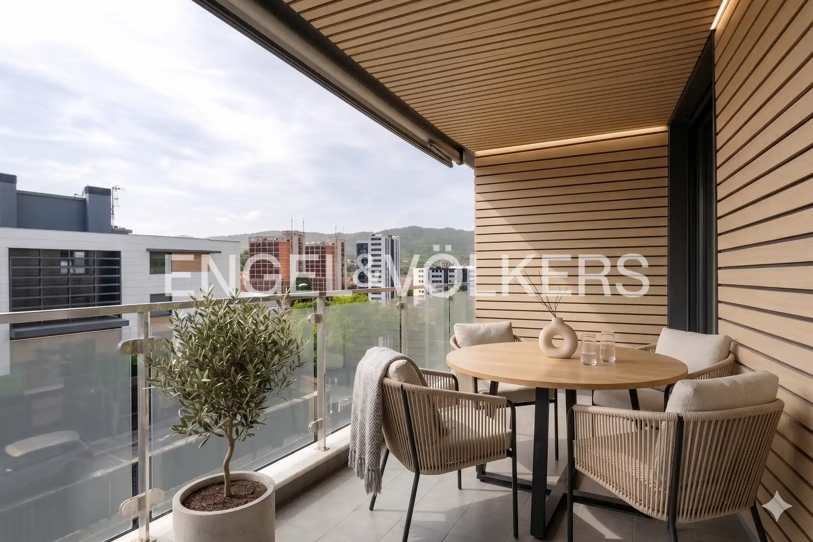 Terraza de Piso en venta en Donostia - San Sebastián  con Calefacción, Terraza y Piscina