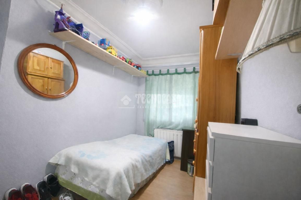 Bedroom of Flat for sale in  Zaragoza Capital  with Air Conditioner, Heating and Parquet flooring
