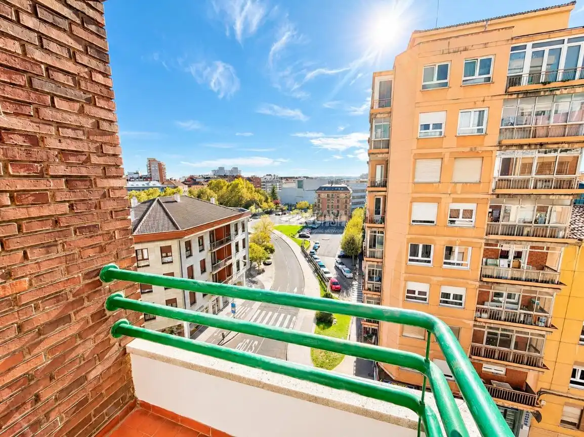 Exterior view of Flat for sale in Centro Ciudad