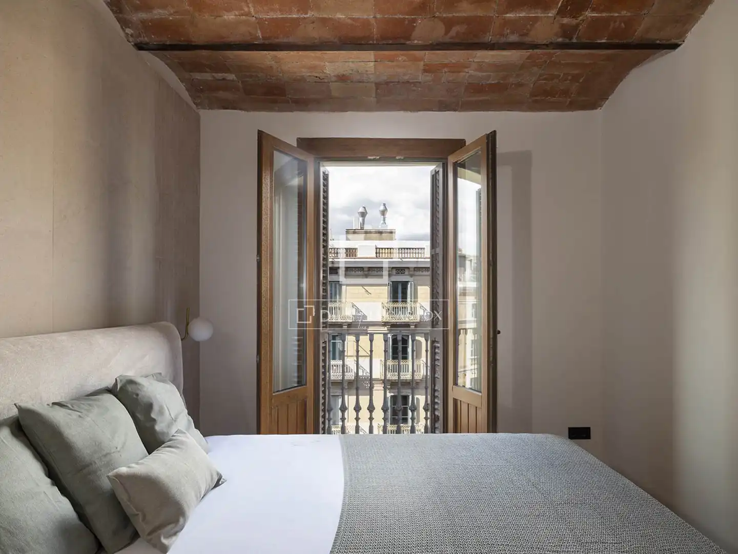 Bedroom of Flat for sale in Barcelona  with Air Conditioner, Heating and Parquet flooring
