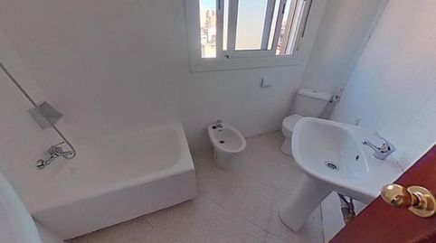 Foto 4 de Piso en venta en Calle Junceda, Mercat, Rubí