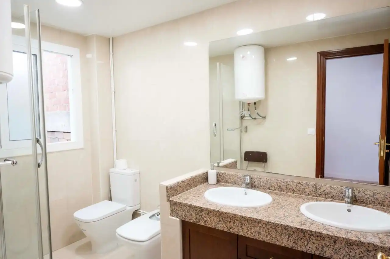 Bathroom of Flat for sale in Gavà  with Terrace