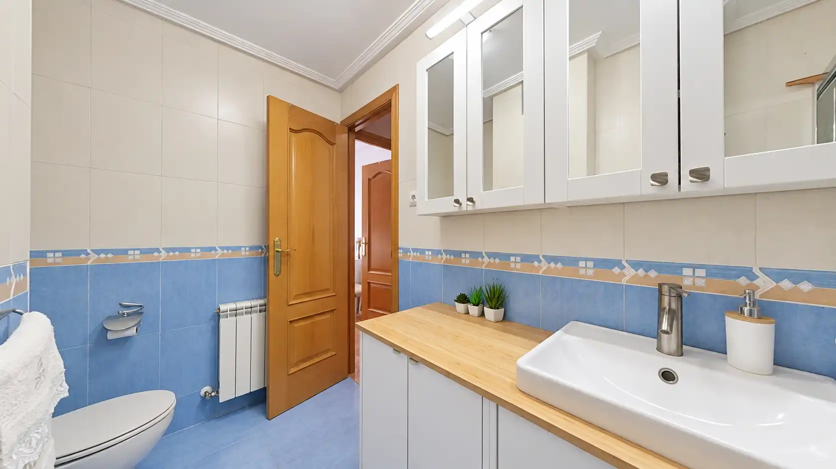Baño de Piso en venta en Talavera de la Reina con Aire acondicionado, Calefacción y Balcón