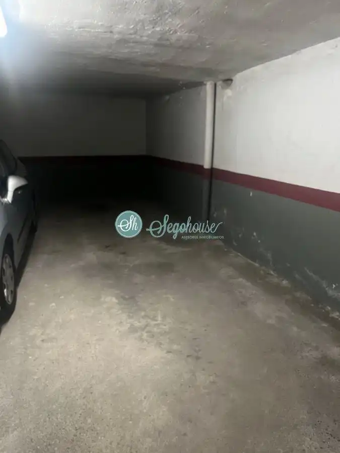 Aparcament de Pis en venda en Segovia amb Calefacció i Terrassa