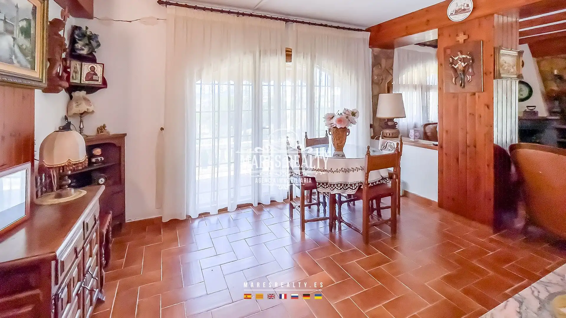 Esszimmer von Haus oder Chalet zum Verkauf in Lloret de Mar mit Klimaanlage, Heizung und Privatgarten