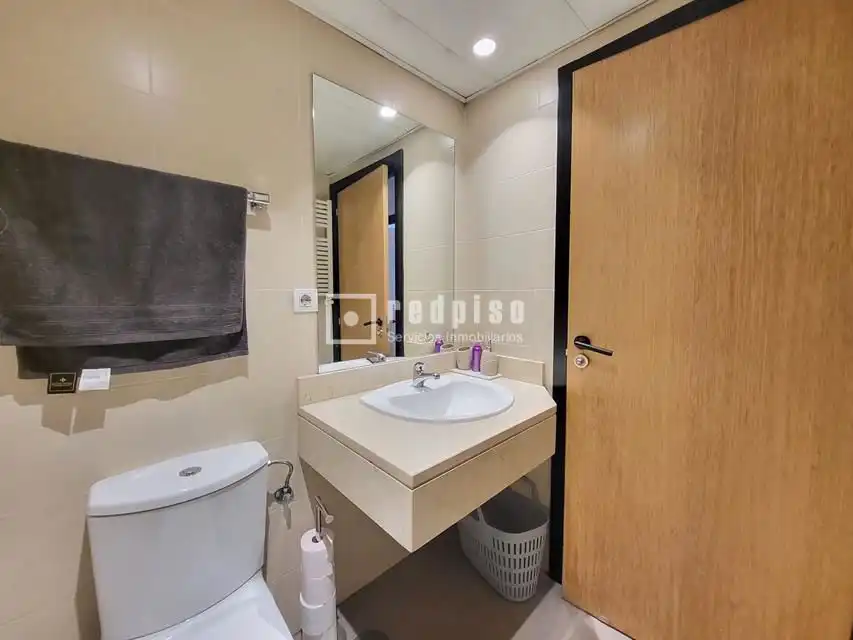 Baño de Piso en venta en Valdemoro con Aire acondicionado, Calefacción y Jardín privado