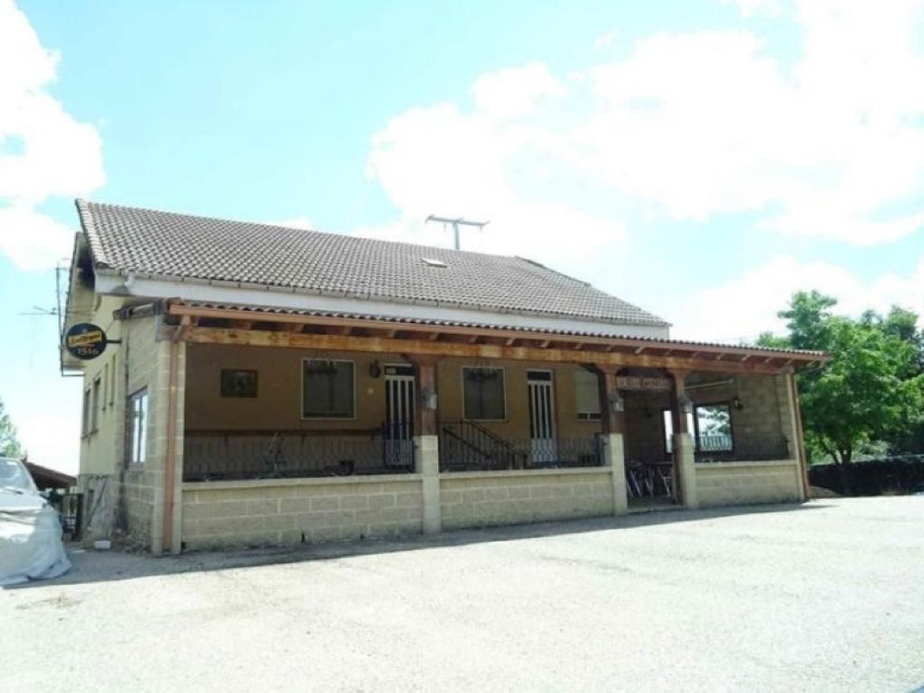 Exterior view of House or chalet for sale in Villagatón