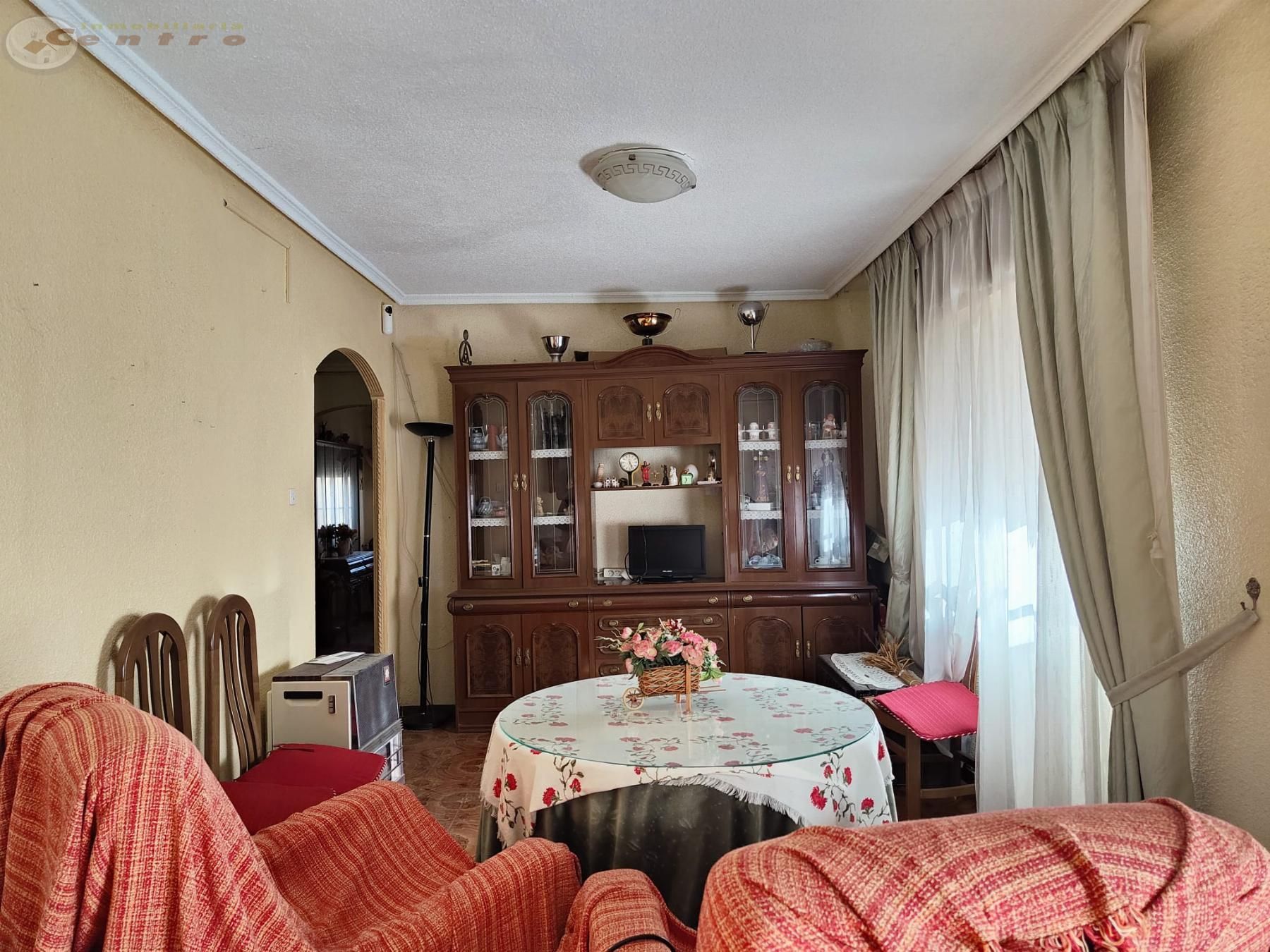 Living room of Apartment for sale in  Albacete Capital  with Air Conditioner, Balcony and Alarm