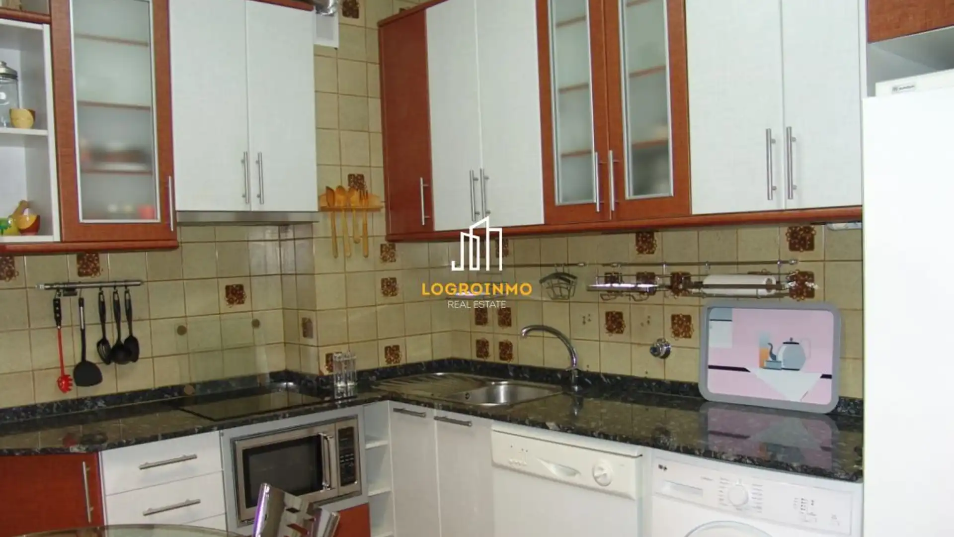 Kitchen of Flat for sale in  Logroño  with Heating, Terrace and Balcony