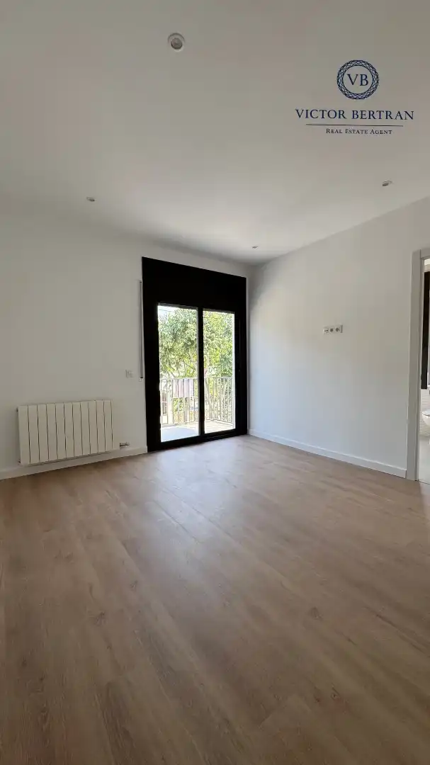 Bedroom of Detached homes for sale in El Masnou  with Heating, Private garden and Parquet flooring
