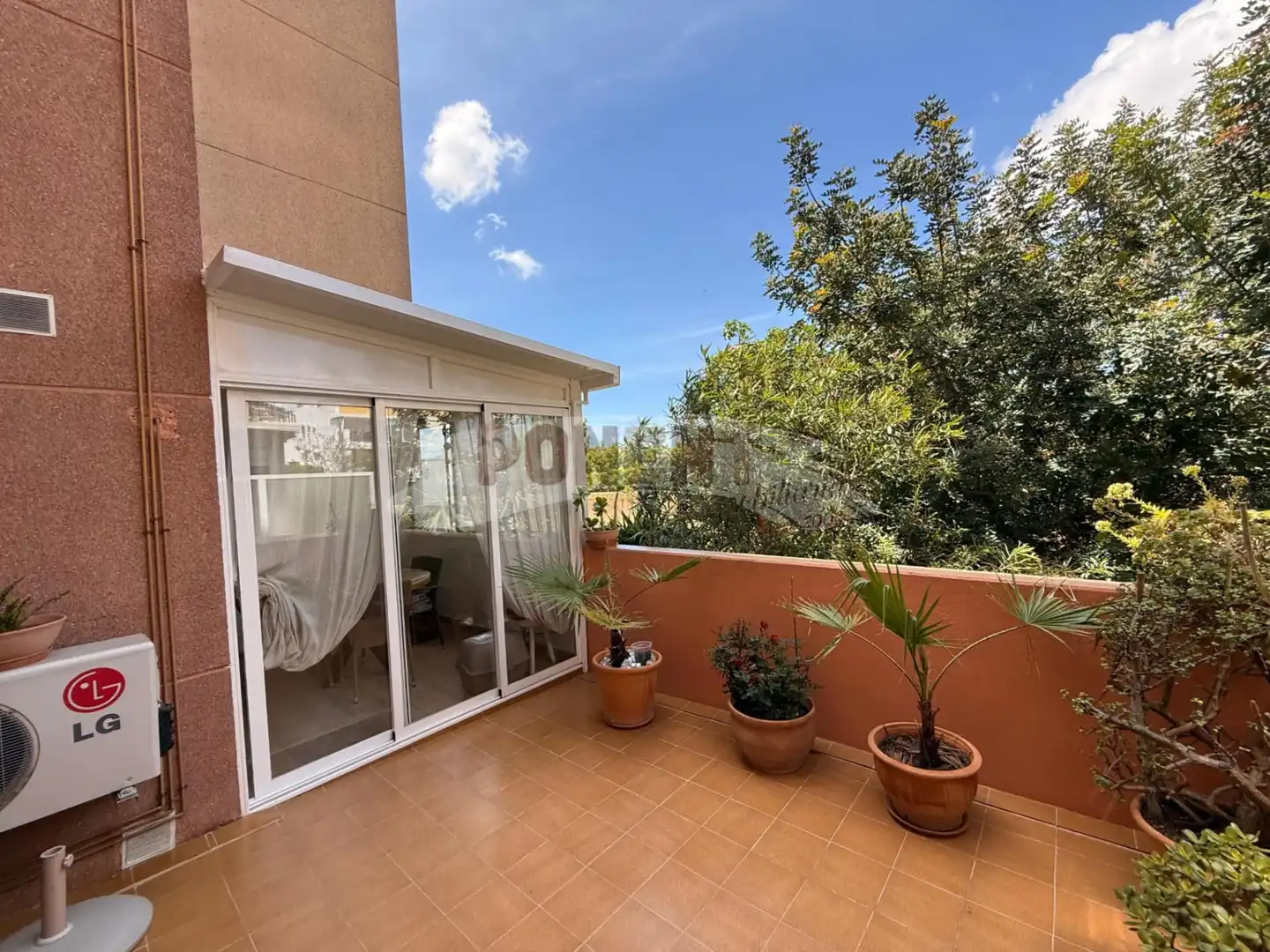 Terrasse von Erdgeschoss zum Verkauf in Santa Eulària des Riu mit Klimaanlage, Terrasse und Abstellraum