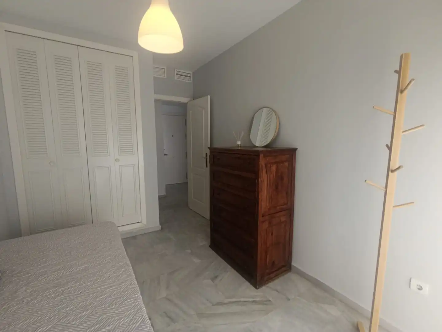 Habitación de Apartamento de alquiler con opción a compra en Málaga con Aire acondicionado, Terraza y Trastero