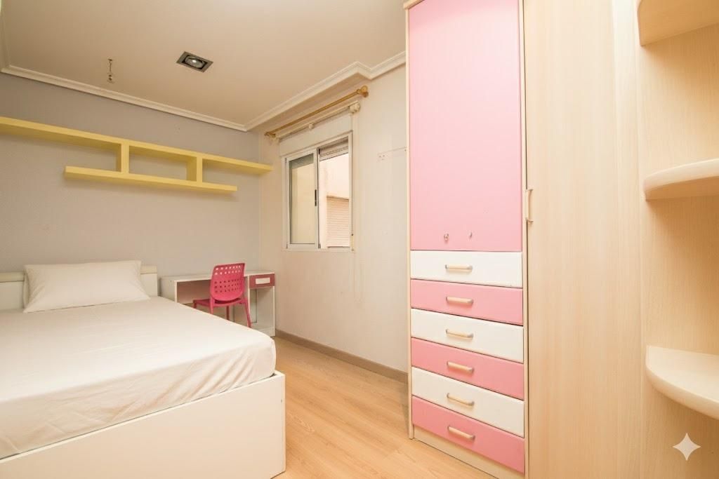 Dormitori de Pis en venda en Elche / Elx amb Balcó