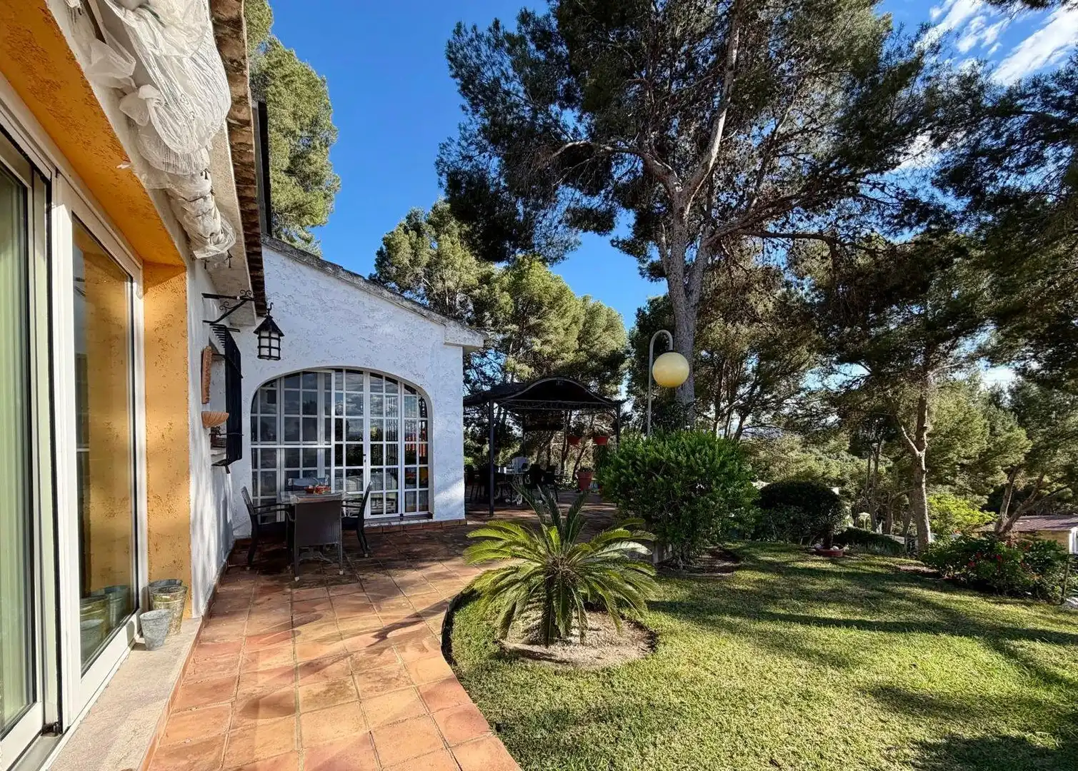Chalet con piscina en venta en El Bosque, imagen 2