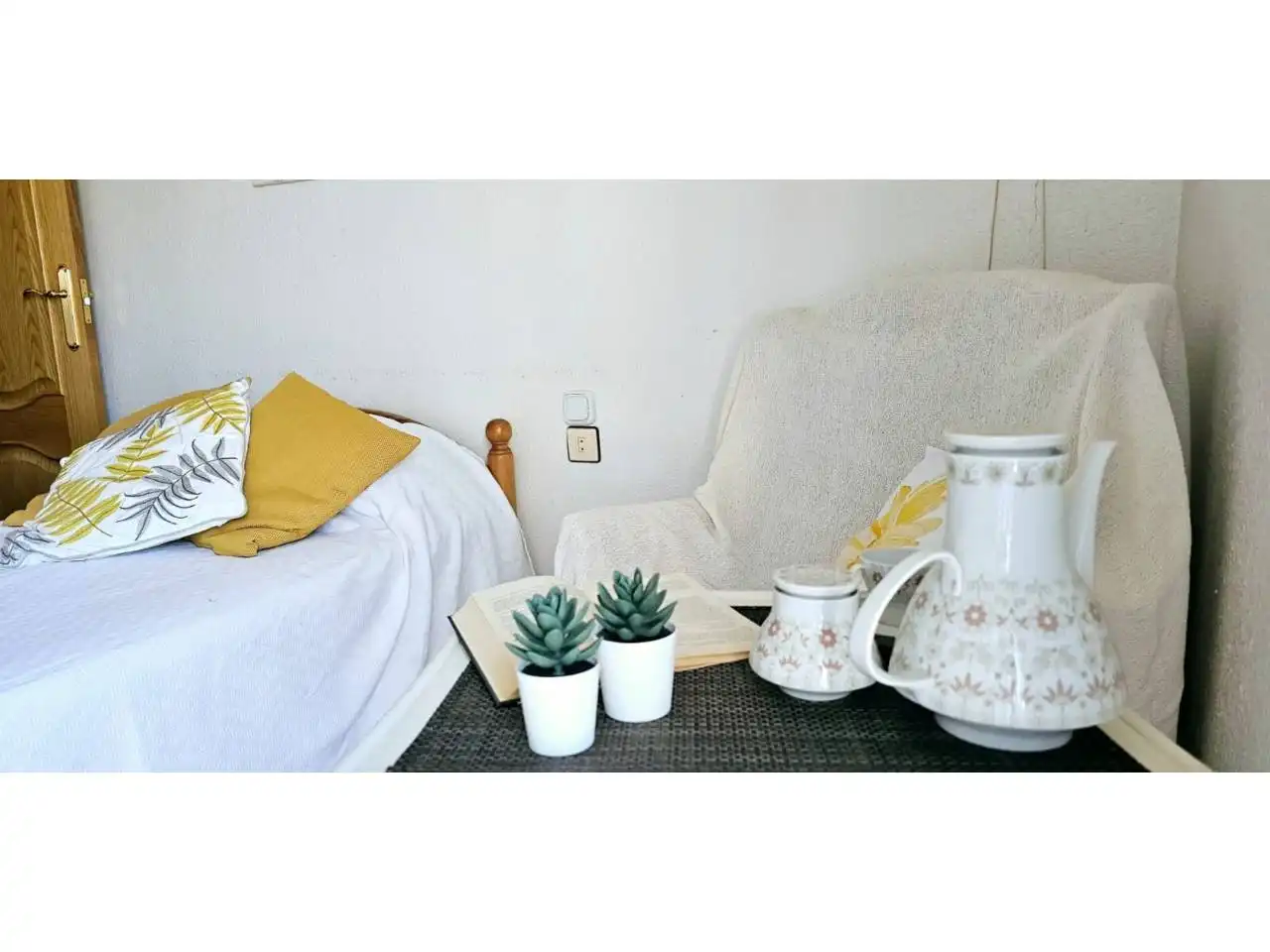 Bedroom of Flat for sale in Casco Urbano