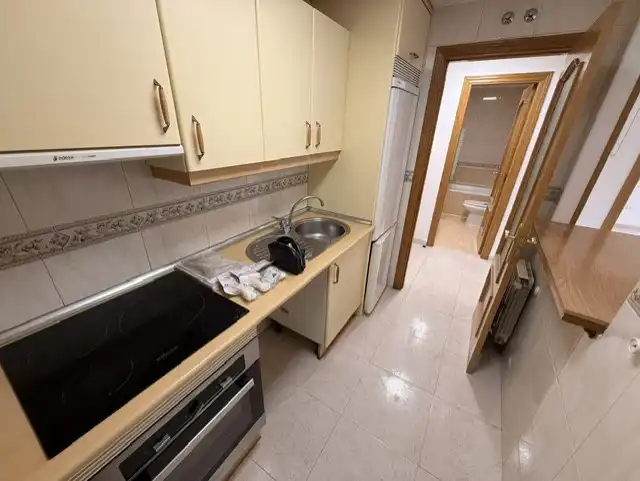 Küche von Wohnung zur Miete in Camarma de Esteruelas mit Ofen und Waschmaschine