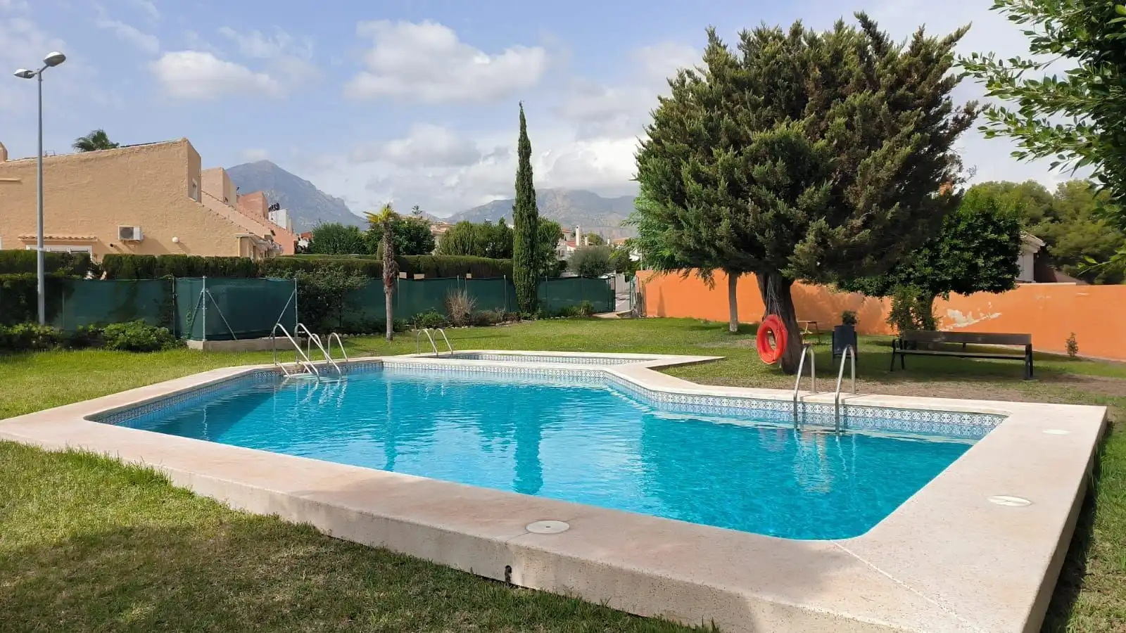 Piscina de Casa o chalet en venta en La Nucia con Aire acondicionado, Calefacción y Jardín privado