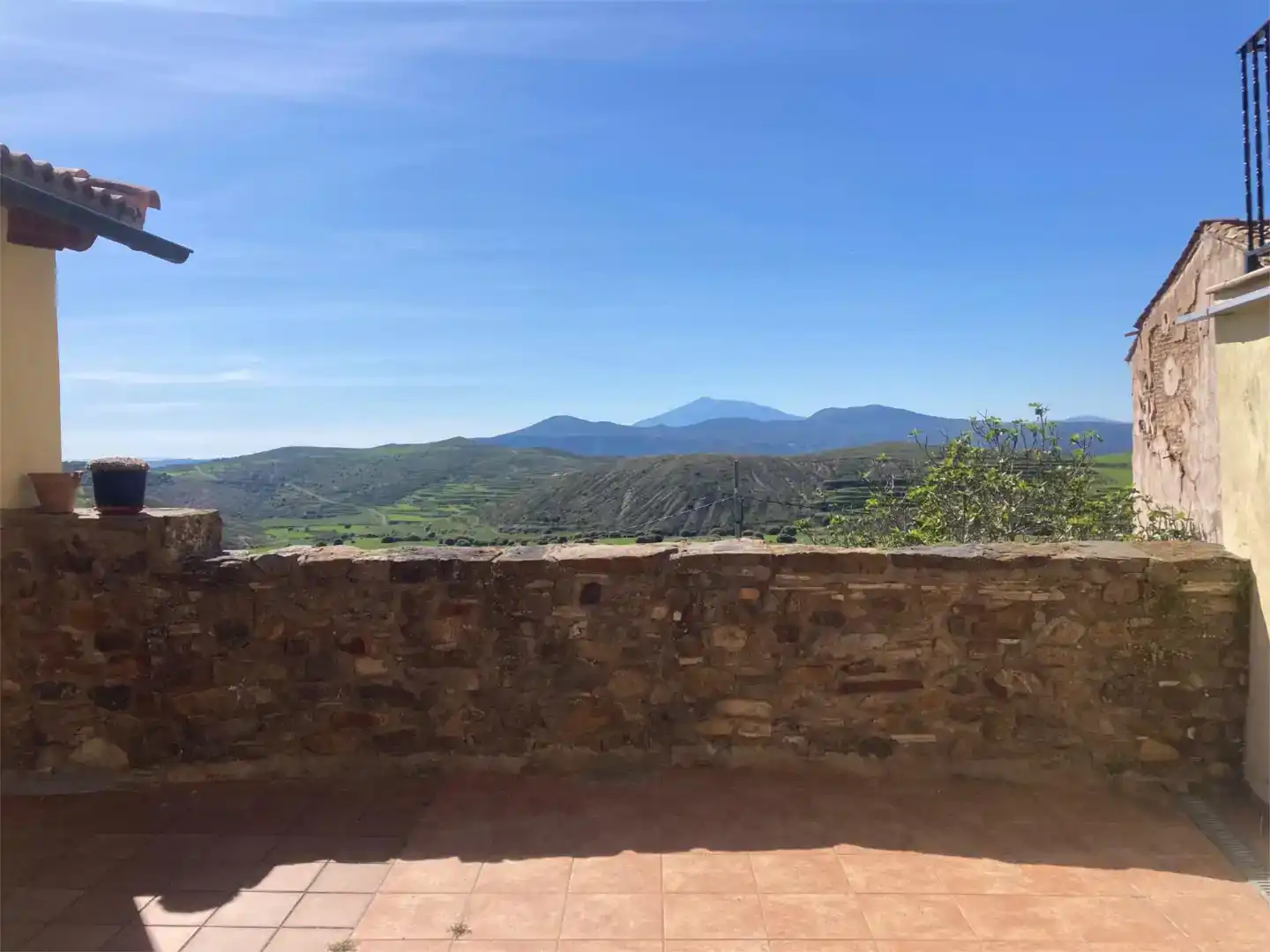 Terraza de Piso en venta en Valdemadera con Jardín privado, Trastero y Amueblado