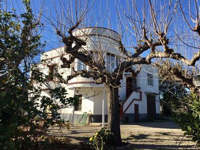 Vista exterior de Finca rústica en venda en Riudoms amb Jardí privat, Terrassa i Traster