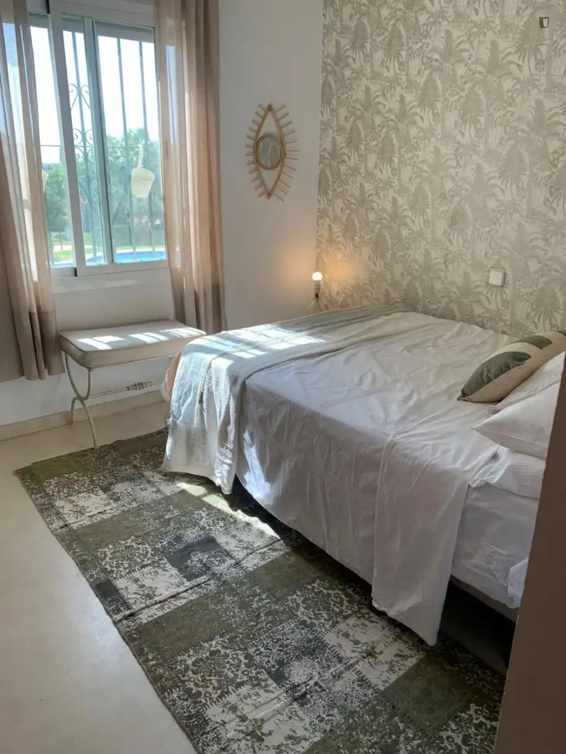 Dormitori de Casa o xalet per a compartir en Marbella amb Moblat