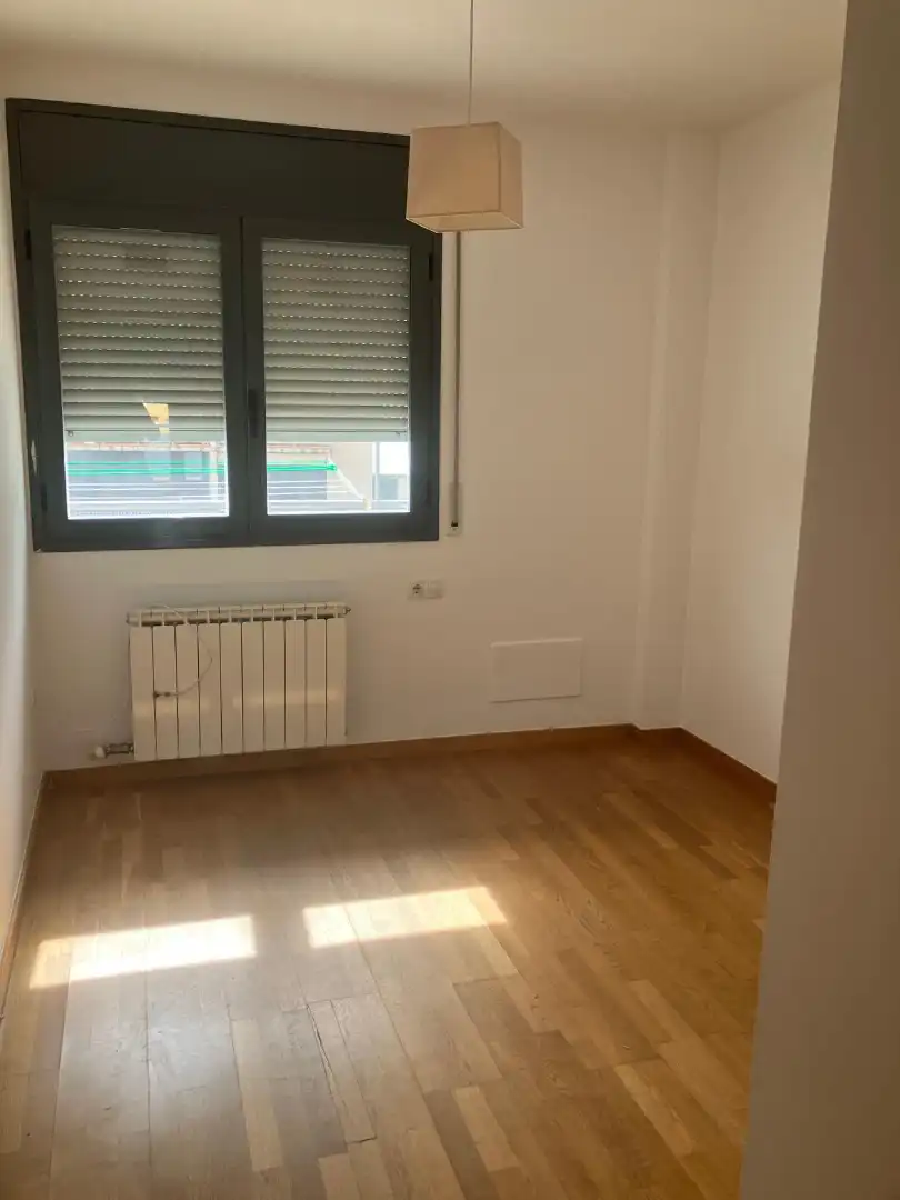 Habitación de Ático en venta en Fraga con Aire acondicionado, Calefacción y Terraza