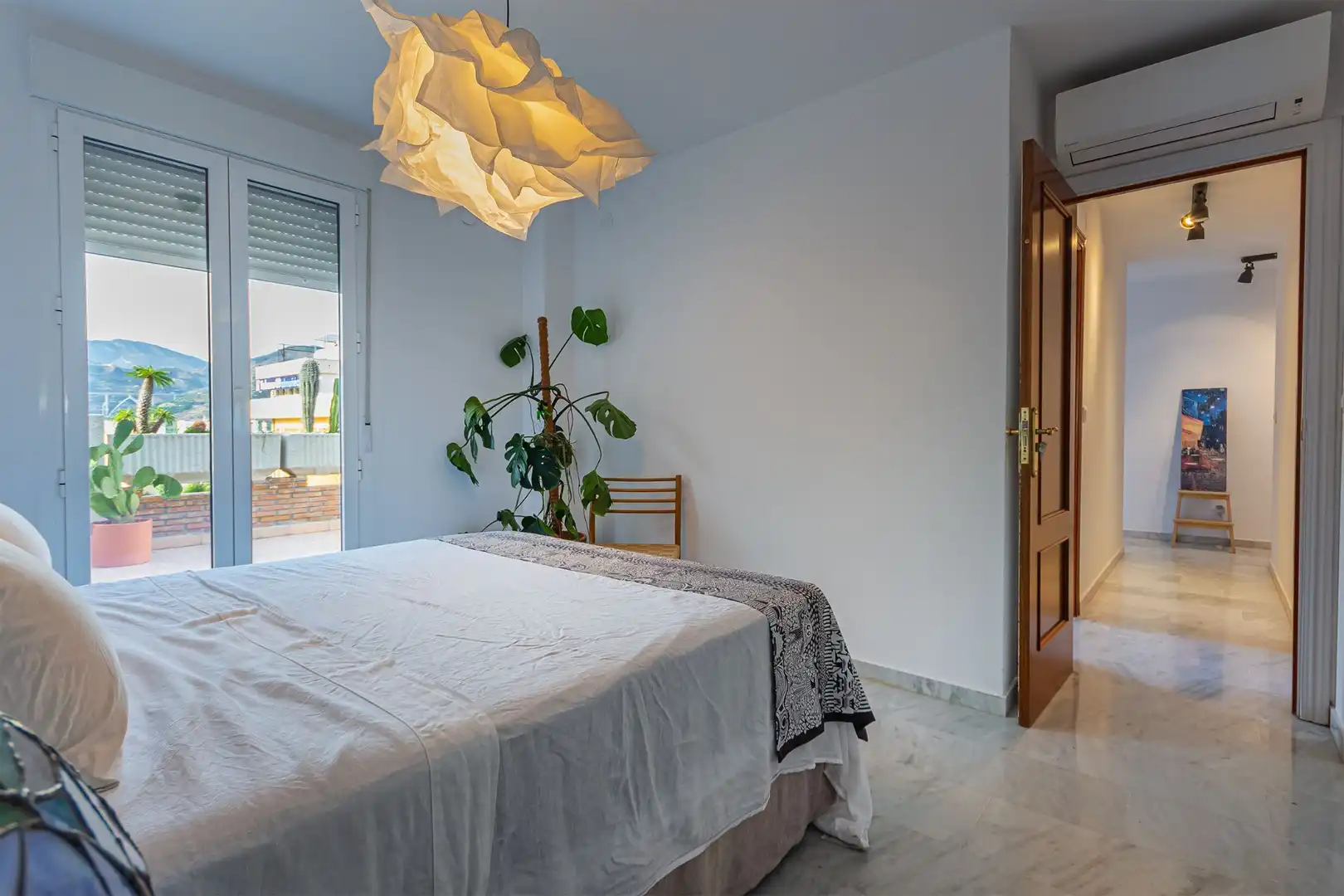 Habitación de Ático de alquiler en Almuñécar con Aire acondicionado, Terraza y Amueblado
