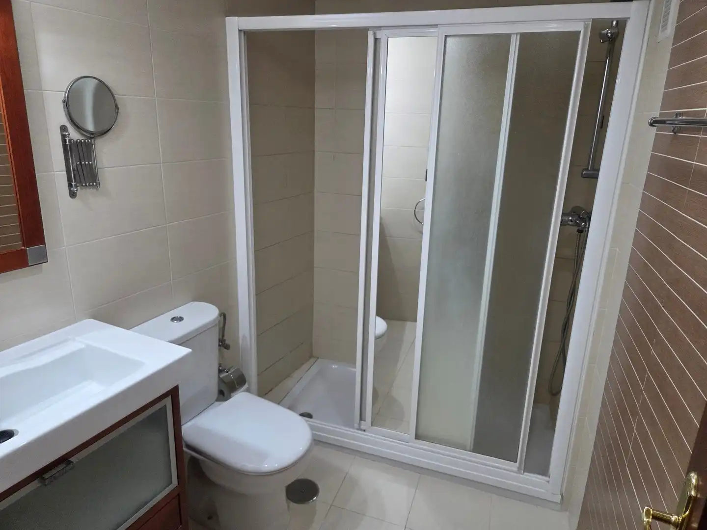 Baño de Piso de alquiler en Rincón de la Victoria con Aire acondicionado, Terraza y Trastero
