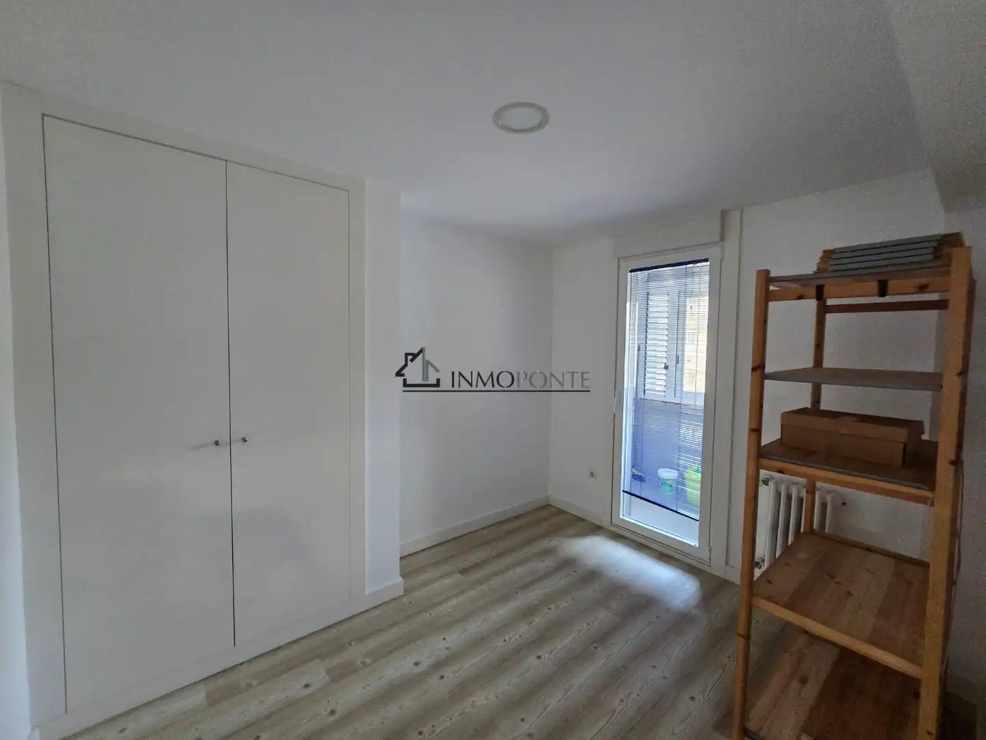 Habitación de Piso en venta en Pontevedra Capital  con Calefacción, Horno y Lavadora