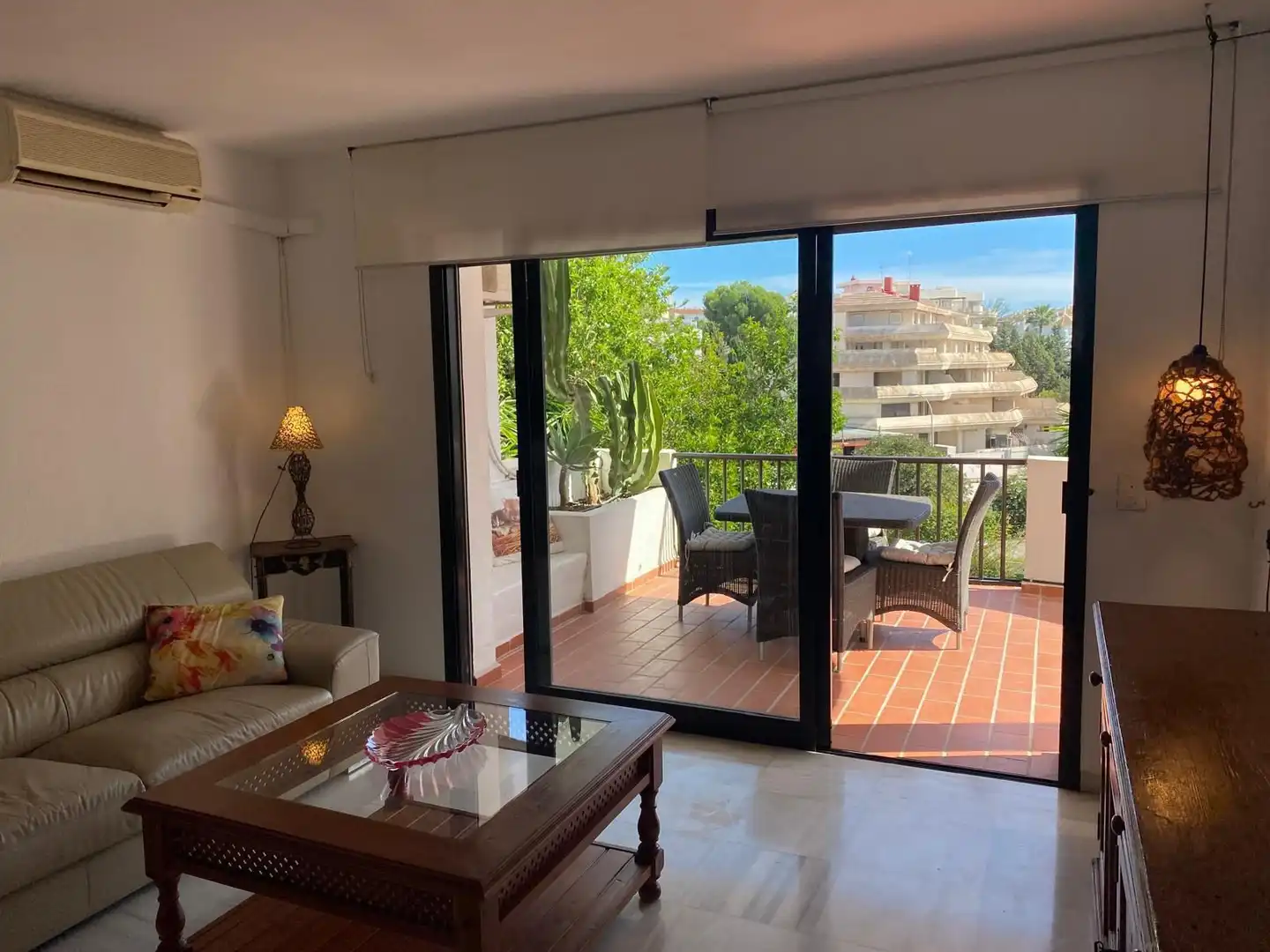 Terraza de Piso de alquiler en Marbella con Amueblado y Se aceptan mascotas