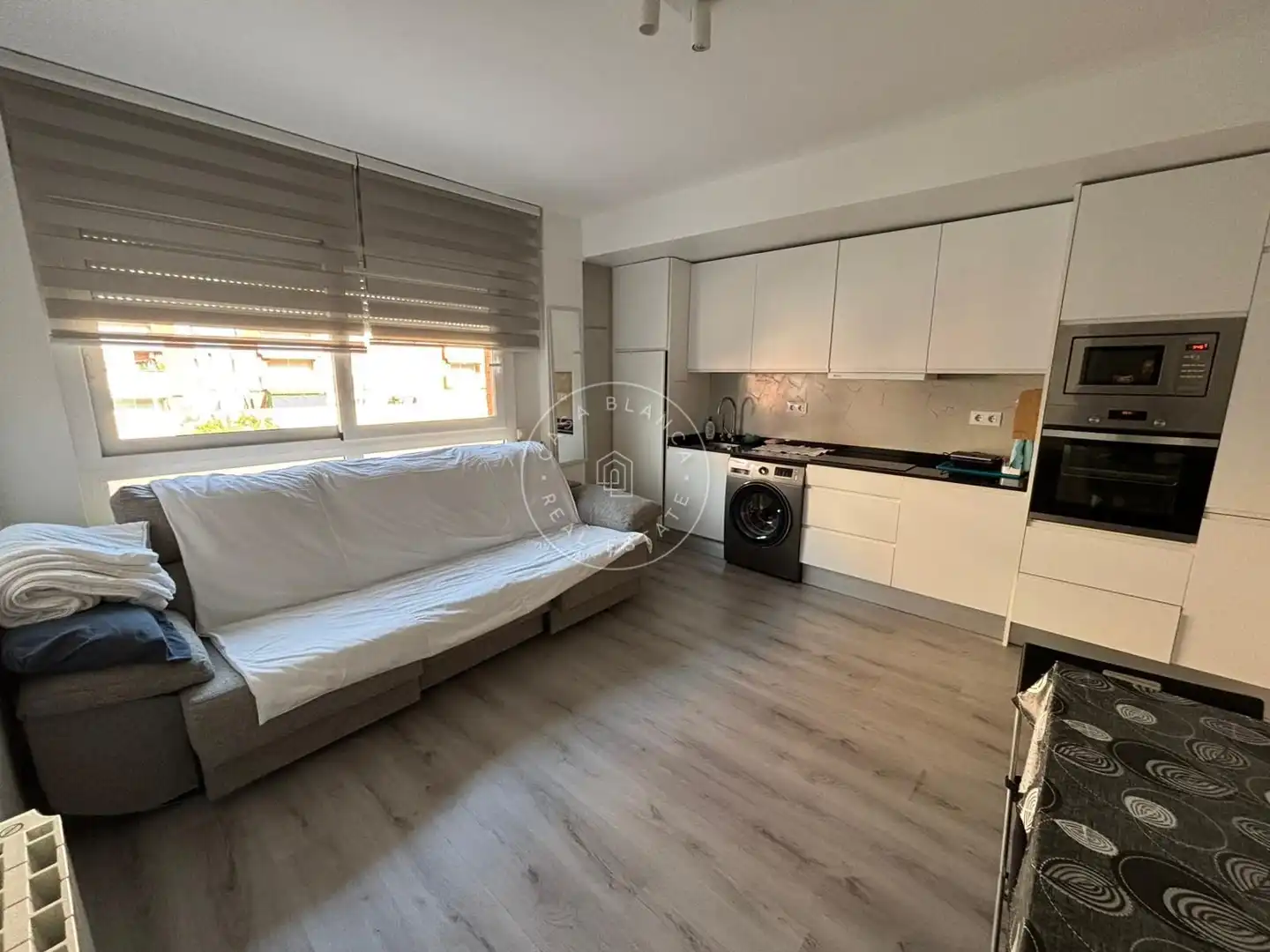 Apartment with pool for sale in Narcís Macía i Doménech