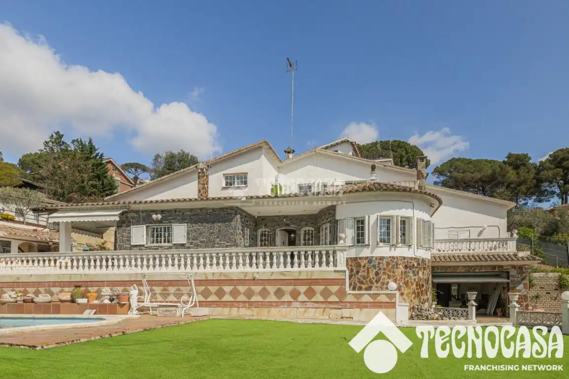 Vista exterior de Casa o chalet en venta en Argentona con Aire acondicionado y Terraza