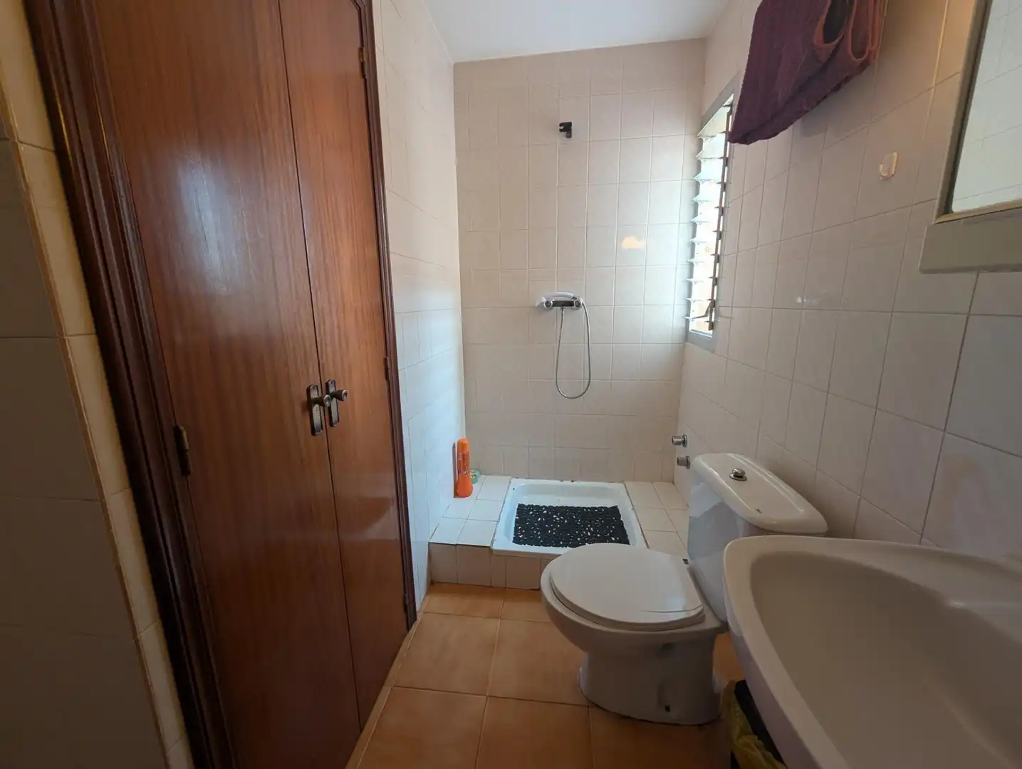 Baño de Piso en venta en Alcanar con Terraza, Amueblado y Balcón