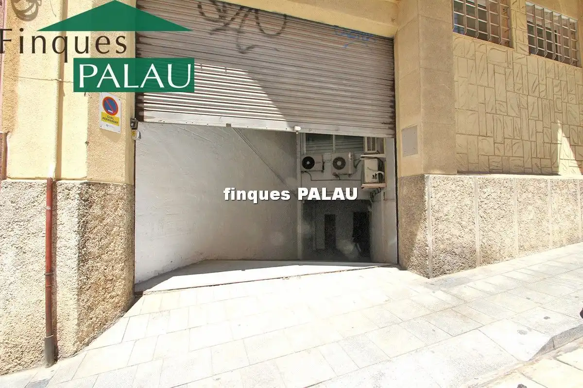 Local commercial à vendre à Centre