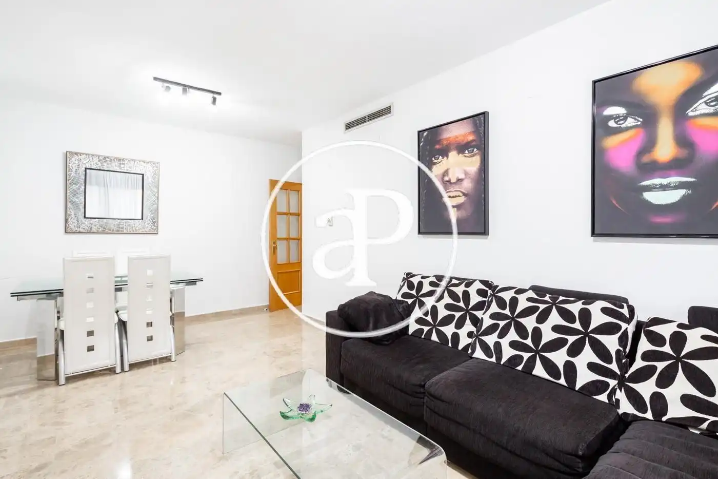 Flat for rent in Av. de les Corts Valencianes, Sant Pau