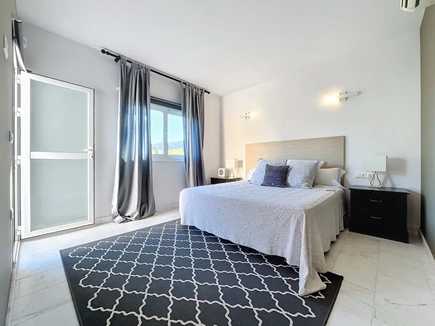 Bedroom of Houses for sale in L'Alfàs del Pi  with Air Conditioner, Heating and Private garden