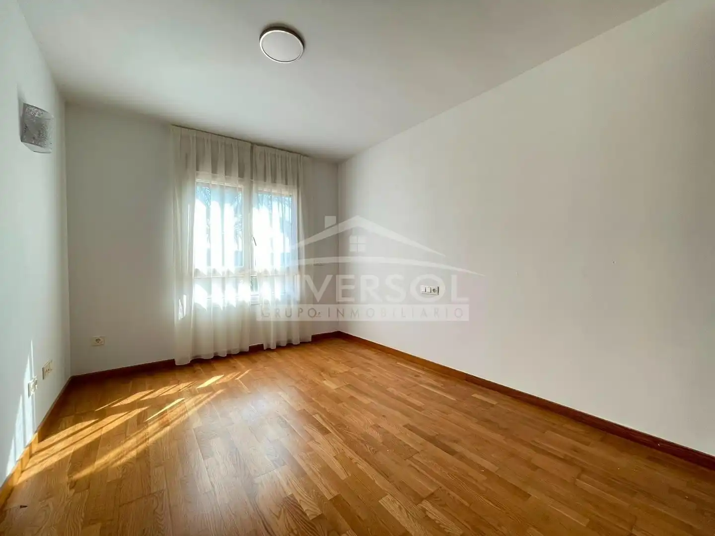 Habitación de Piso en venta en El Ejido con Terraza, Horno y Balcón