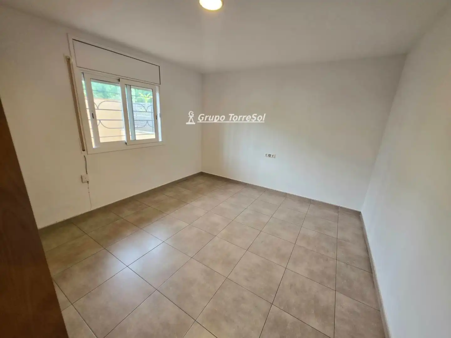 Casa aparellada amb jardí en venda a Figuera, imagen 11