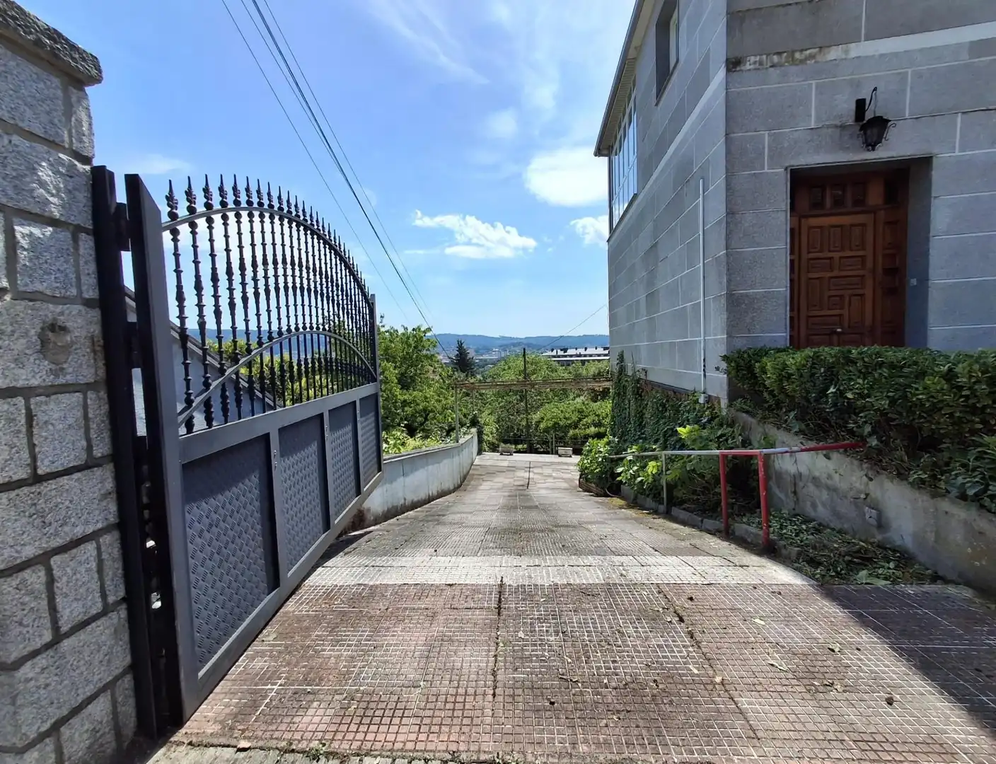 Exterior view of Houses for sale in Ourense Capital   with Air Conditioner, Heating and Private garden