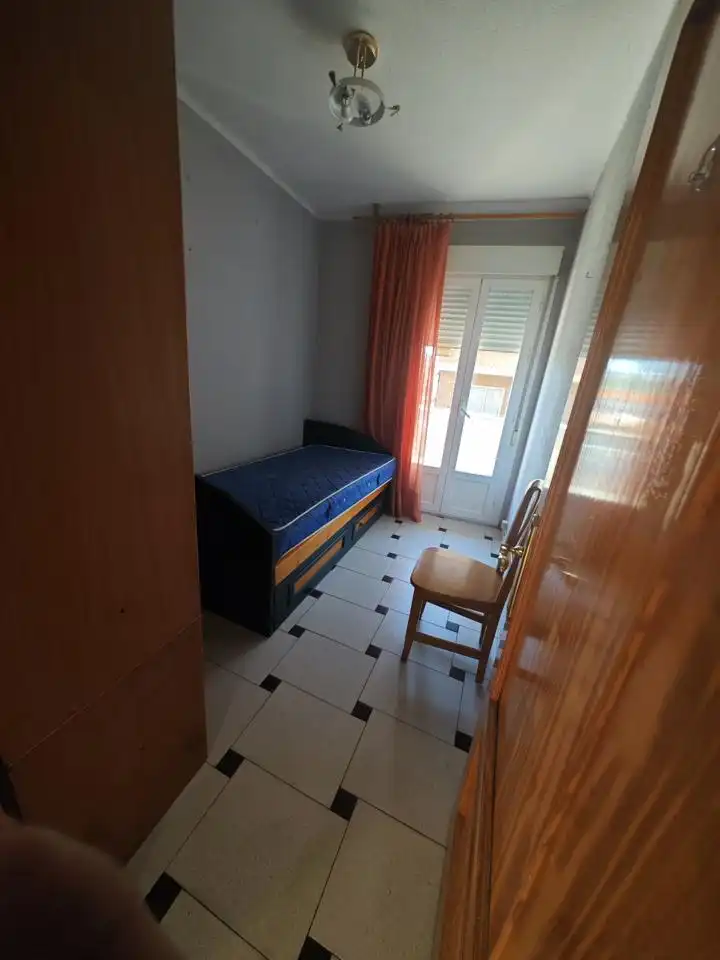 Piso en venta en Miralvalle - Av. Virgen del Puerto - La Data