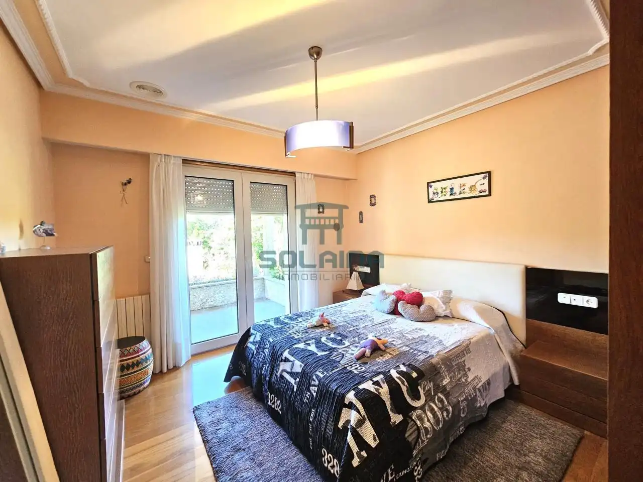 Dormitori de Casa o xalet en venda en Ourense Capital  amb Calefacció i Jardí privat