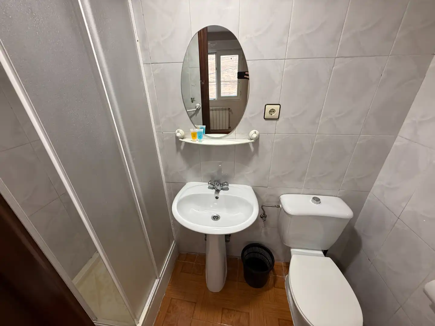 Bany de Edifici en venda en Siero amb Alarma