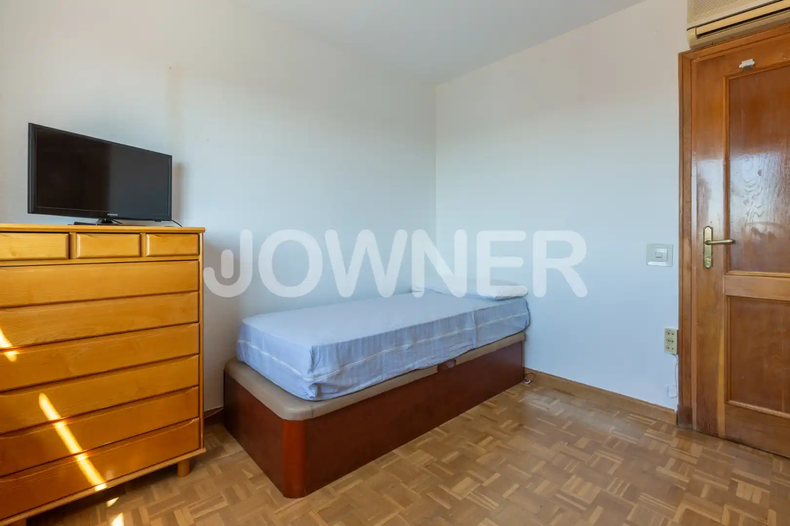 Bedroom of Flat for rent in Madrid  with Air Conditioner, Heating and Terrace