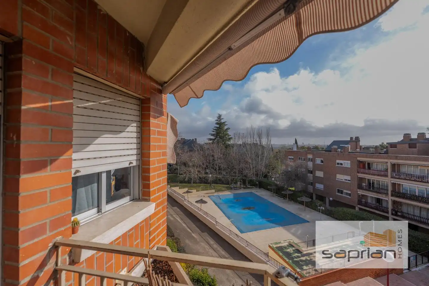 Piscina de Pis en venda en Pozuelo de Alarcón amb Calefacció, Jardí privat i Terrassa