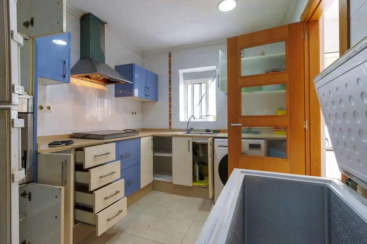 Kitchen of Houses for sale in Valencia  with Air Conditioner, Terrace and Storage room