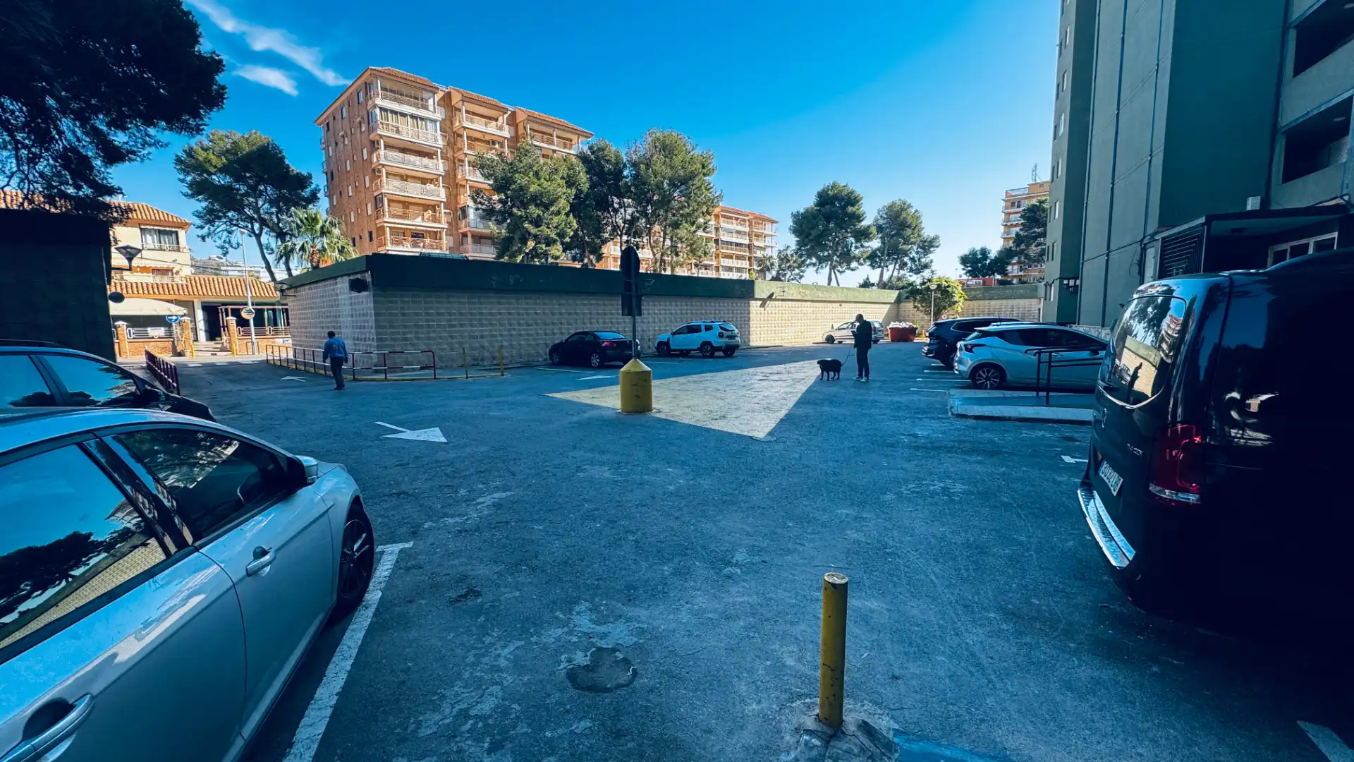 Aparcament de Apartament en venda en Benicasim / Benicàssim amb Jardí privat, Terrassa i Moblat