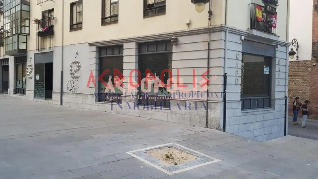 Immobles singulars en venda a Avenida de los Cubos 2
