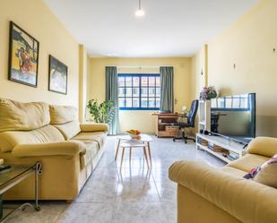 Sala d'estar de Dúplex en venda en Guía de Isora amb Terrassa i Balcó